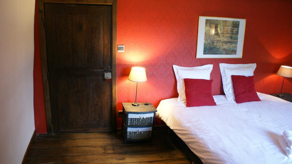 B&B Le Secret Du Bois Bourseigne-Vieille Bilik gambar