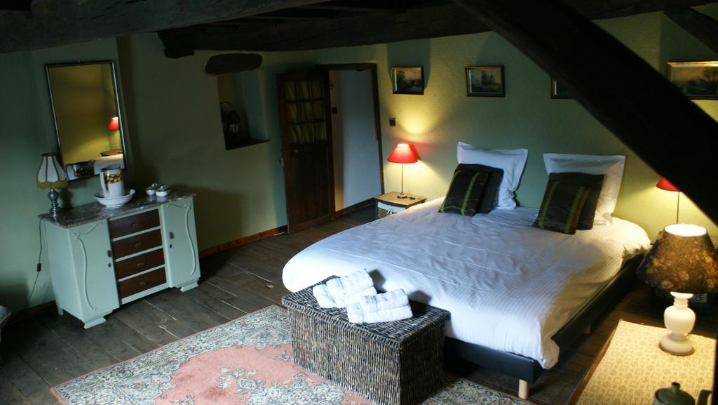 B&B Le Secret Du Bois Bourseigne-Vieille Luaran gambar