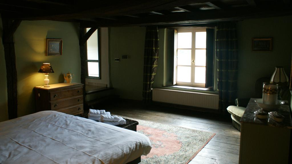 B&B Le Secret Du Bois Bourseigne-Vieille Bilik gambar